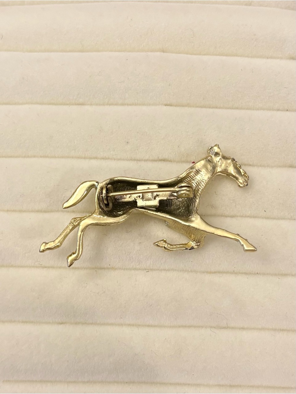 Vtg Gold Tone Horse Pin Brooch Running Gallop Brushed Satin Finish 2” Stallion - Picture 2 of 5